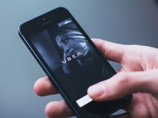 Uber testar självkörande bilar